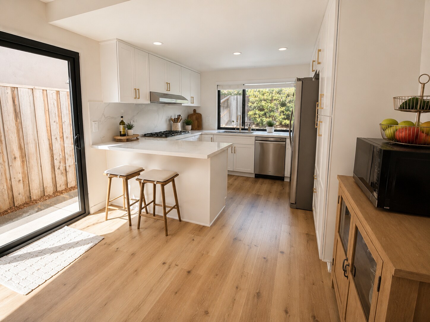 Building Photo - 1659 Cromwell Pl