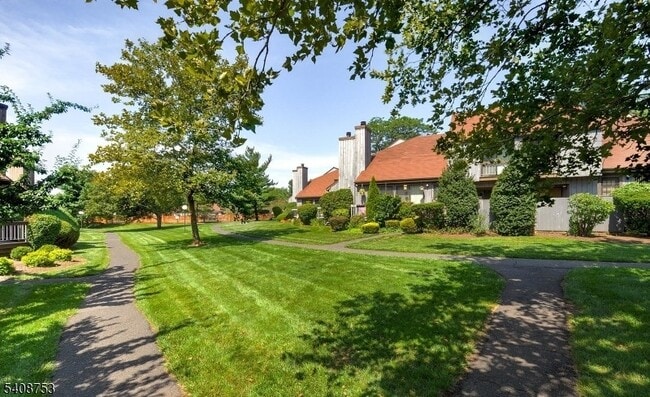 Building Photo - 104 Bluebird Dr