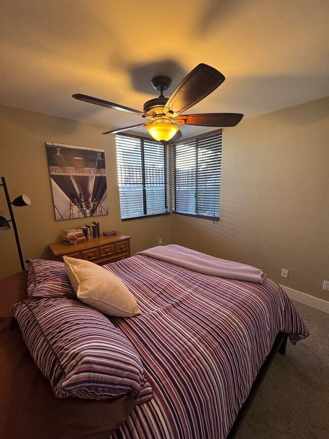 Building Photo - Old Town Scottsdale Condo For Rent!