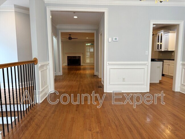 Building Photo - 871 Lenox Ct NE