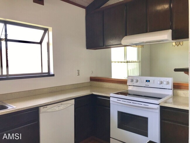 Building Photo - 2 br, 1.5 bath House - 126 Tiburon Blvd