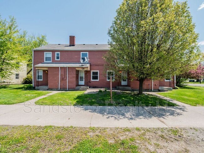 Building Photo - 956 N Central Dr