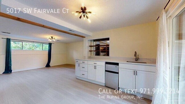 Building Photo - 5017 SW Fairvale Ct