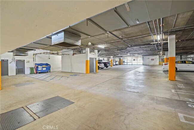 Building Photo - 11312 Huston St