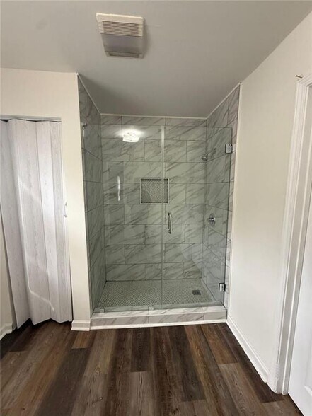 Building Photo - 210 Ormond St SW