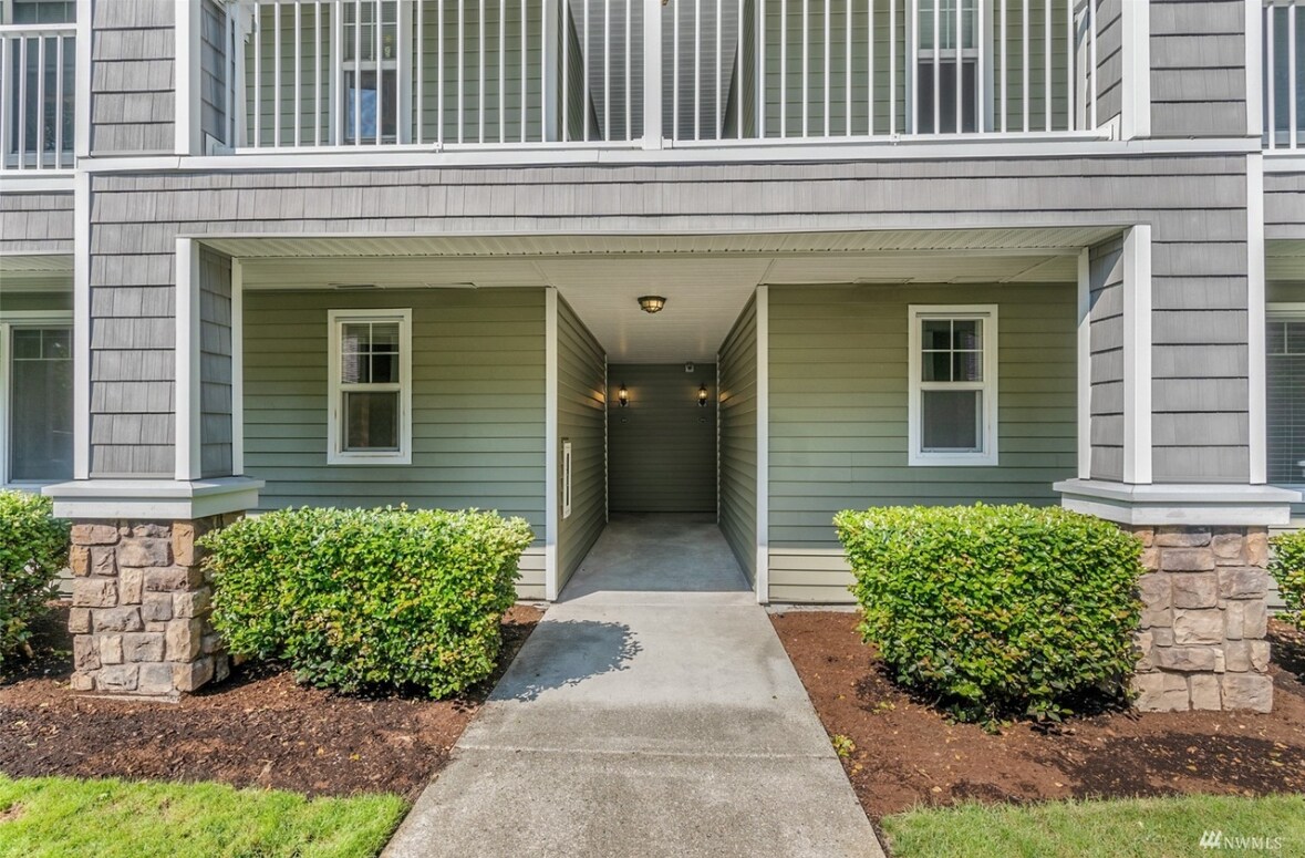Building Photo - 12712 Admiralty Way