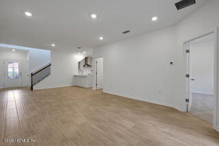 Building Photo - 5 FL-5