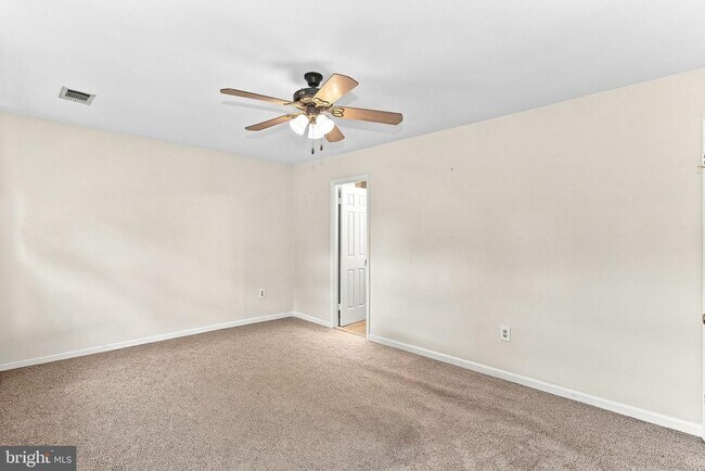 Building Photo - 10163 Yorktown Way