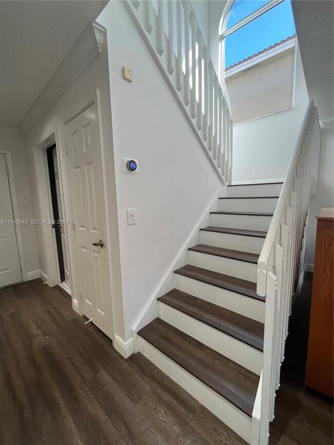 Building Photo - 9875 Fairway Cove Ln