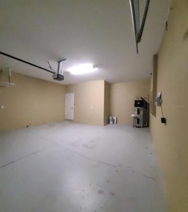 Building Photo - 1562 Ludington Ave