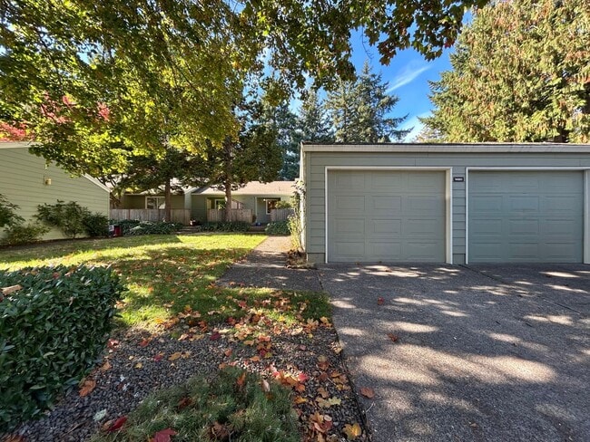 Building Photo - Serene 2 Bed, 2 Bath Updated Hidden Gem!