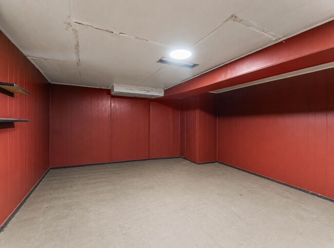 Building Photo - 6558 Limekiln Pike