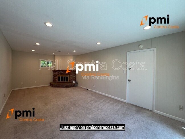 Building Photo - 1173 Las Juntas Way