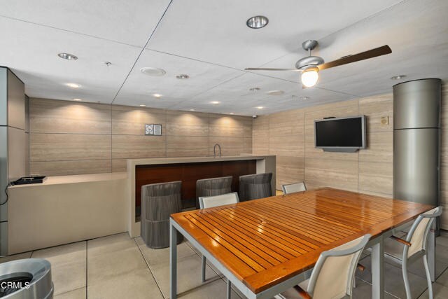 Building Photo - 1155 S Grand Ave