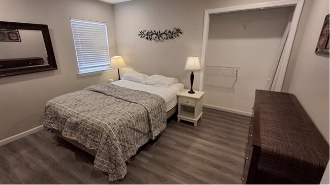 Building Photo - 205 Stone St NW