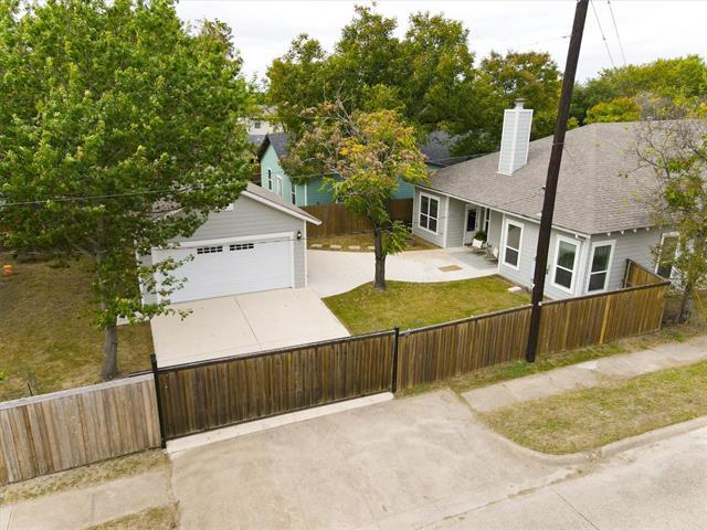 Building Photo - 2700 Gladstone Dr