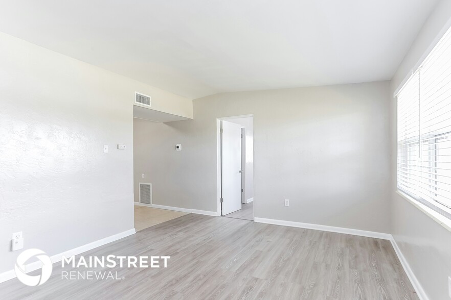 Building Photo - 9564 Crestview St