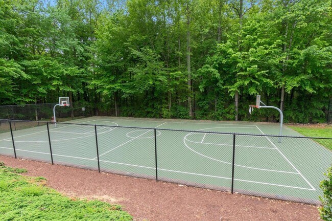 Building Photo - 7500 Tahoe Ct