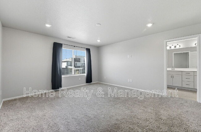 Building Photo - 12220 Dairy St