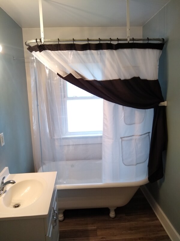 Building Photo - 2658 Deming Ave