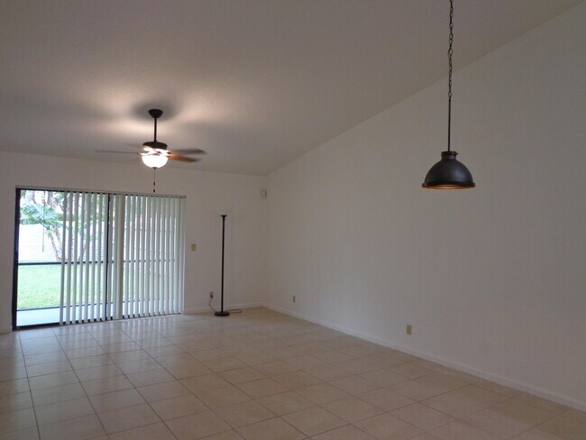 Building Photo - 1197 Mulberry Pl
