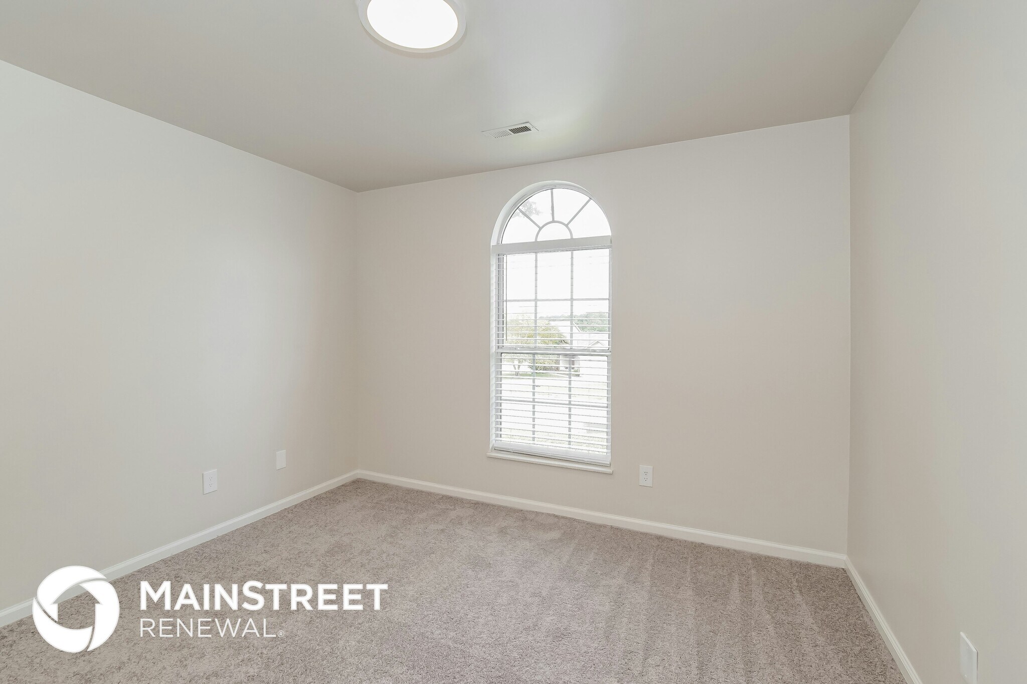 Building Photo - 8424 Gardenside Ln