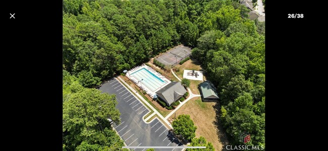 Building Photo - 1030 Binghampton Cir