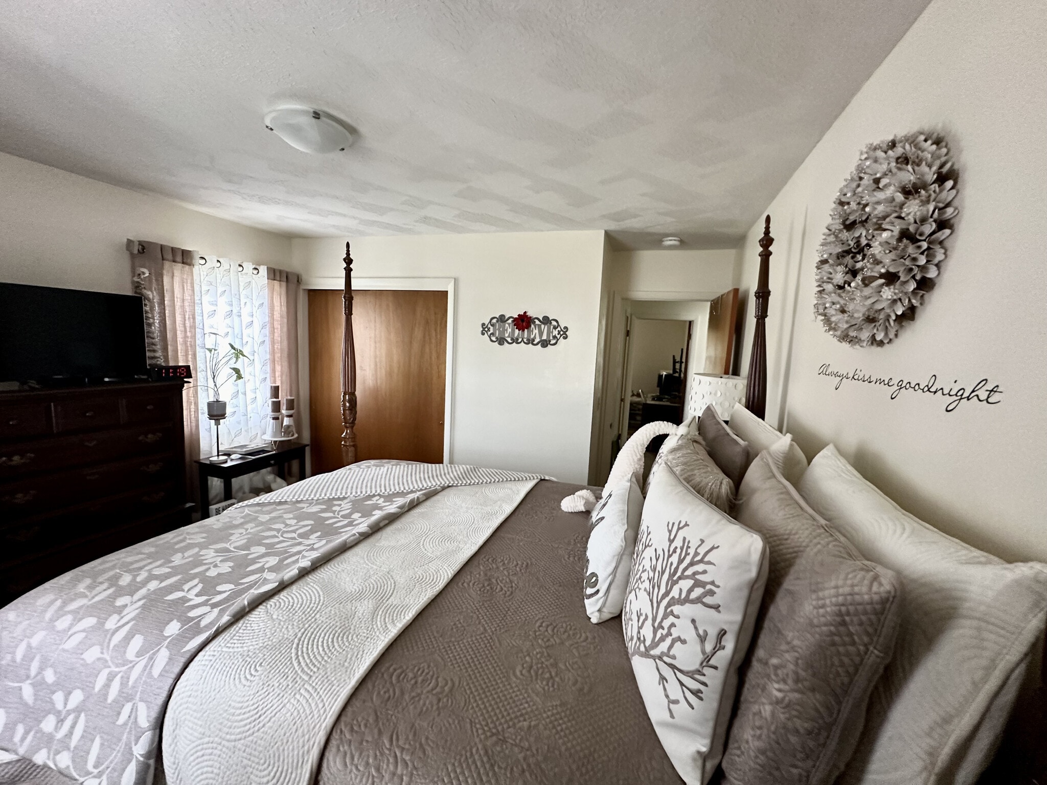 Building Photo - 295 Macrae Rd