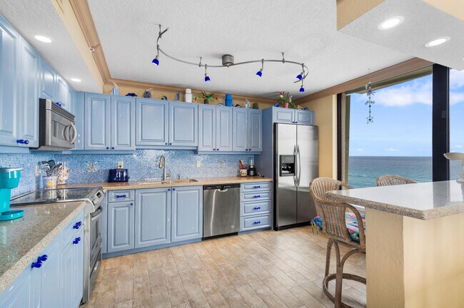 Building Photo - 3009 S Ocean Blvd