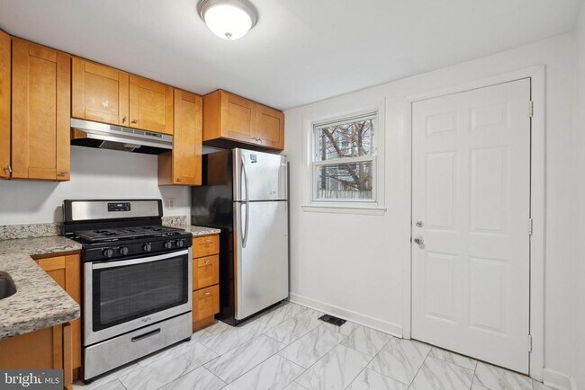 Building Photo - 3079 Tulip St