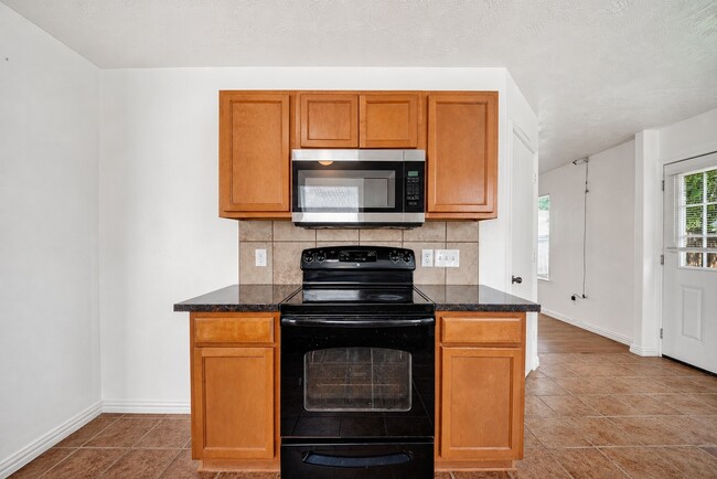 Building Photo - 4403 Sprangletop Ave
