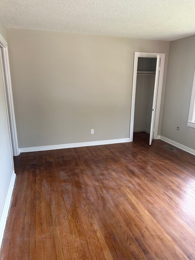 Building Photo - The Carter Investment Group
