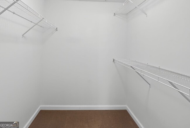 Building Photo - 3921 Riverlook Pkwy SE