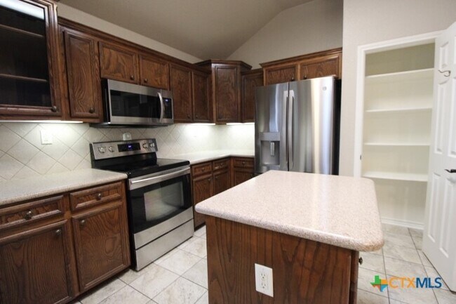 Building Photo - 603 Mustang Trail