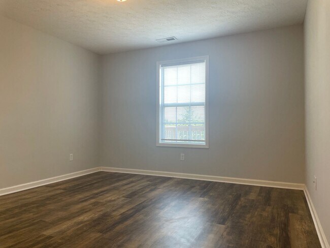 Building Photo - 355 Upper Stone Ave