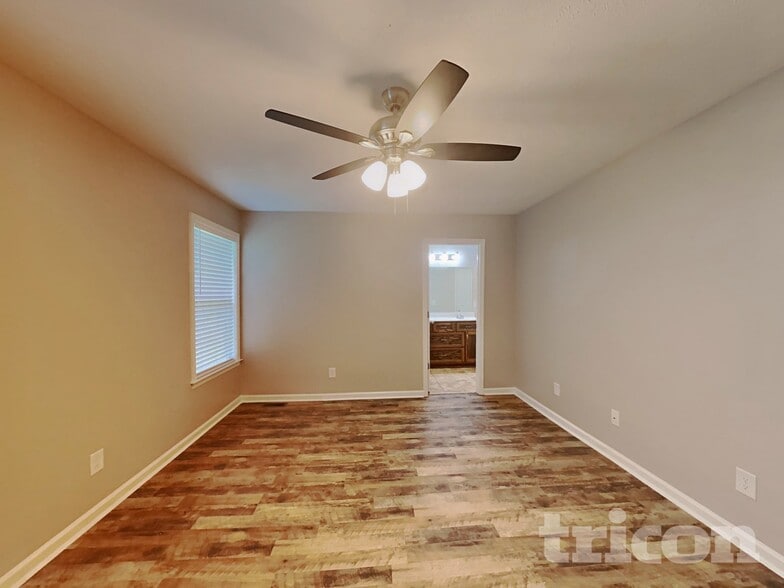 Building Photo - 1901 Susan Rd