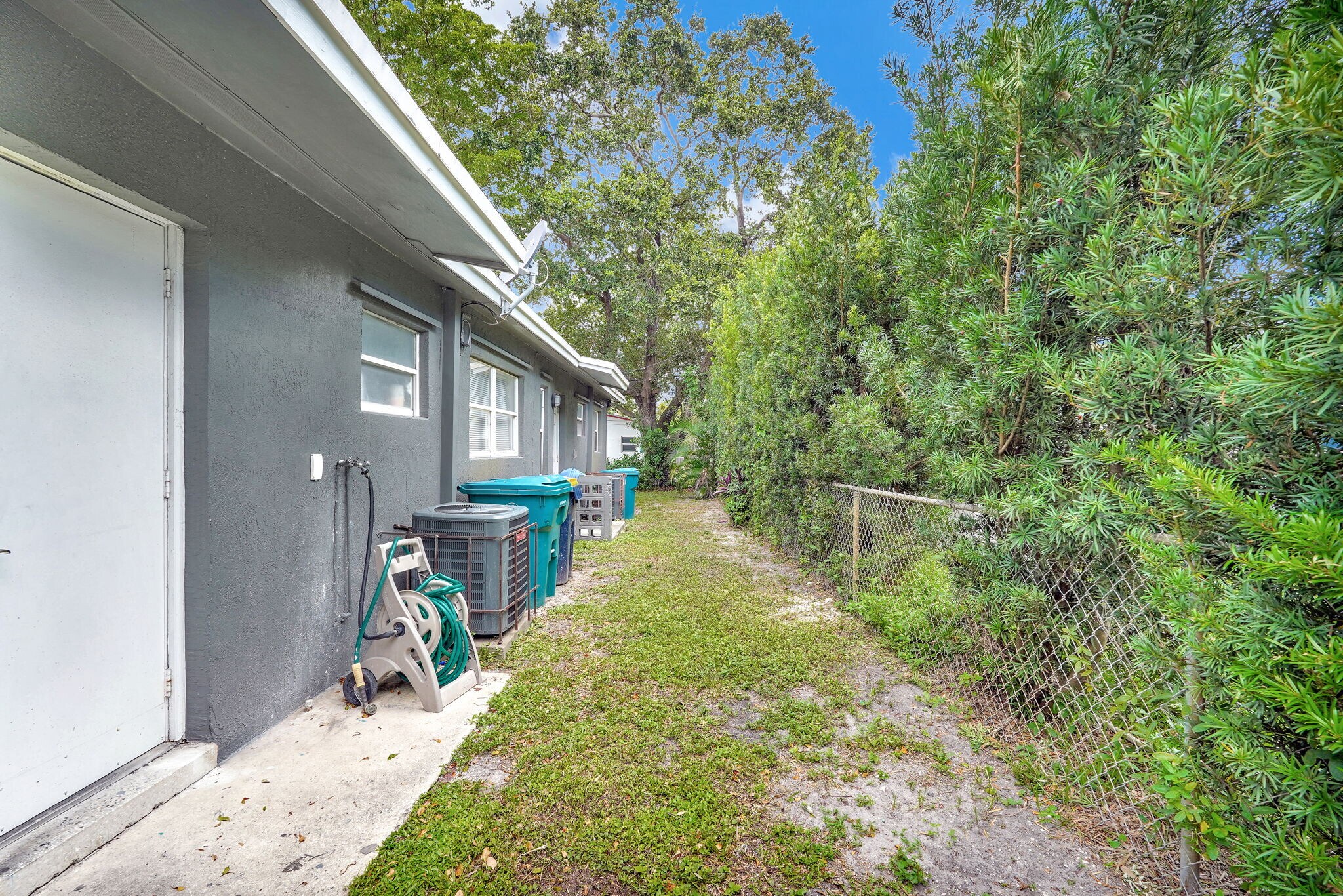 Building Photo - 746 SW 4th St