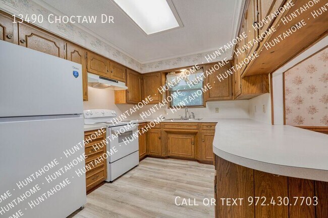 Building Photo - 13490 Choctaw Dr