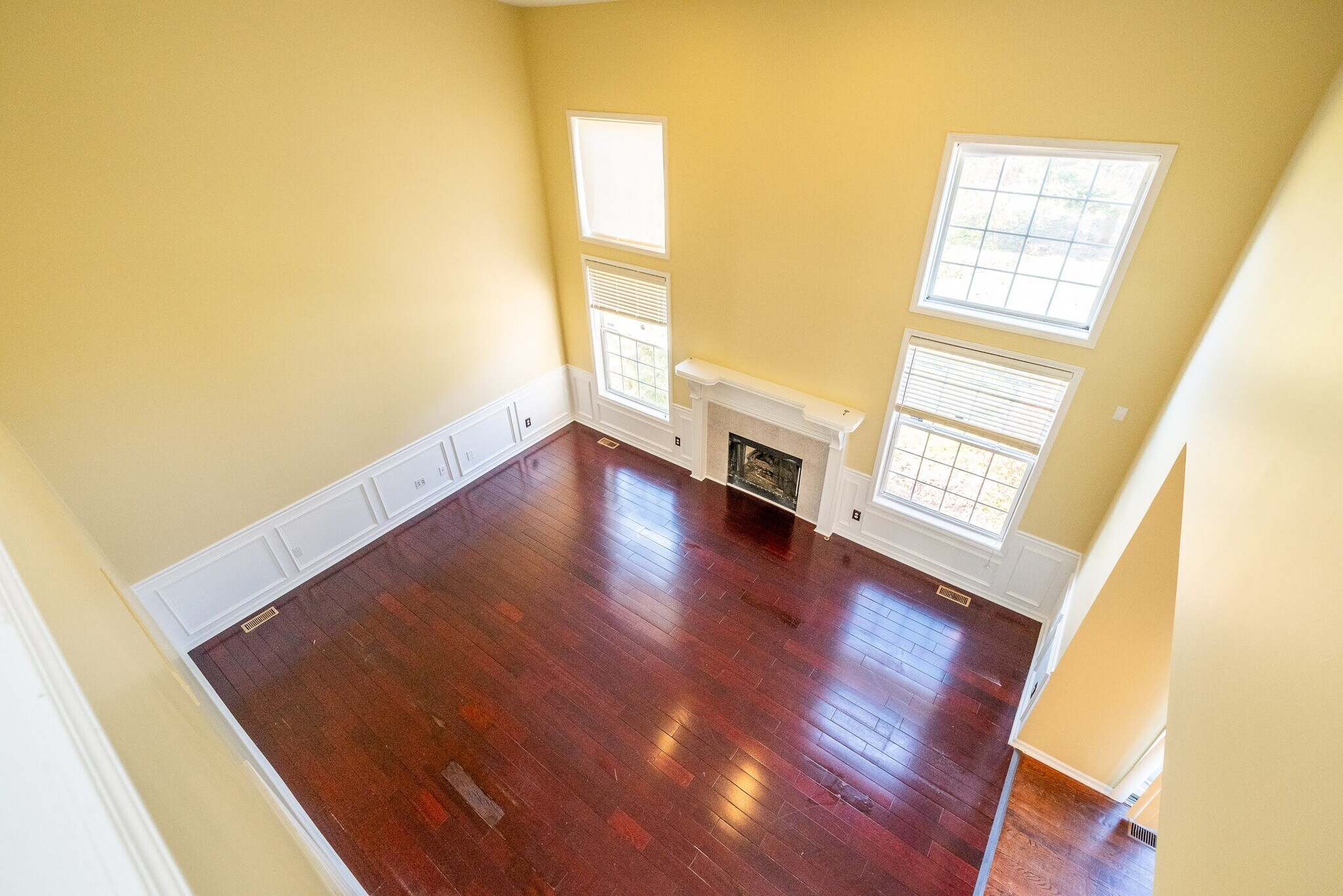 Building Photo - 466 Ivy Ln