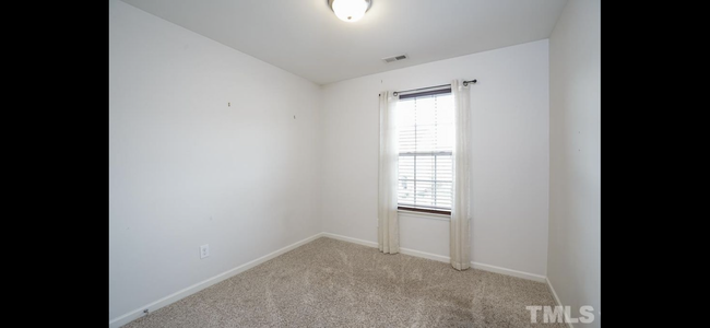 Building Photo - 407 Stone Flower Ln