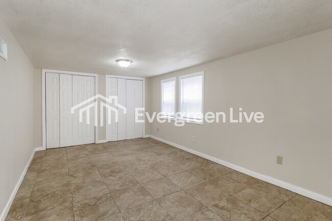 Building Photo - 3106 E 94th St