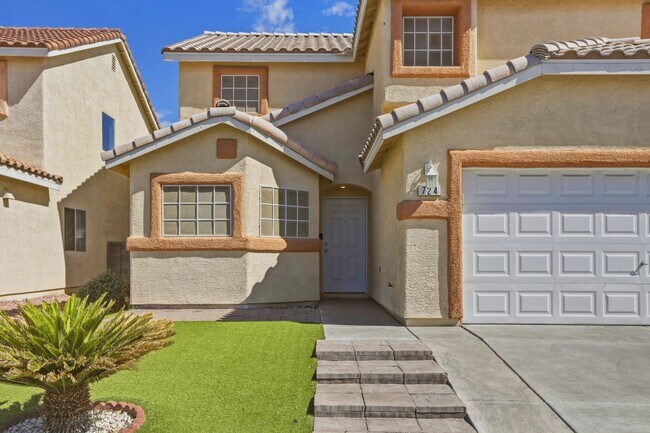 Building Photo - 4 Bedroom Home with Oversized Yard & RV Parking!