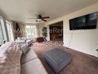 Building Photo - NO DEPOSIT Option Available for Qualified ...