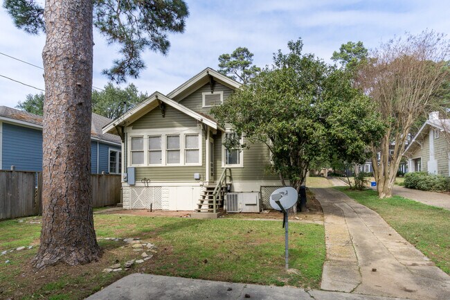 Building Photo - South Highlands