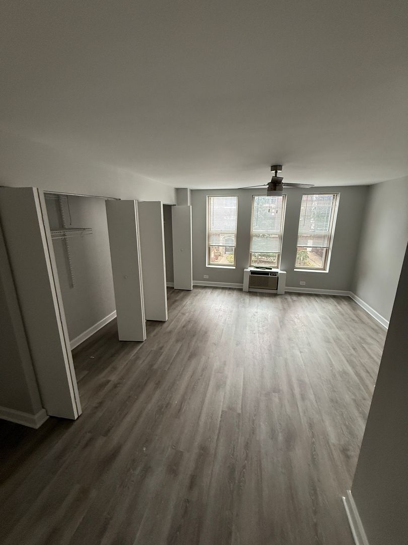 Building Photo - 744 W Gordon Ter