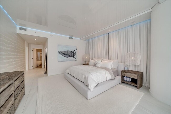 Building Photo - 2200 N Ocean Blvd