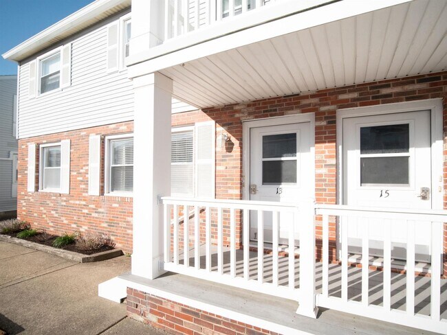 Building Photo - 9506 Ventnor Ave