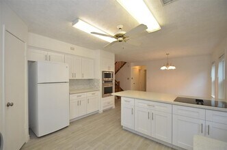 Building Photo - 2822 River Birch Dr