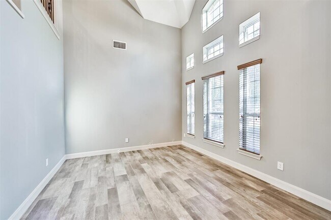 Building Photo - 2802 Kestrel Trace Ln