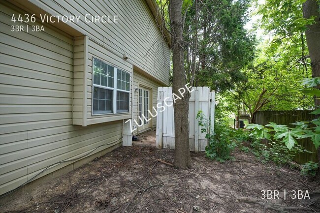 Building Photo - 4436 Victory Cir